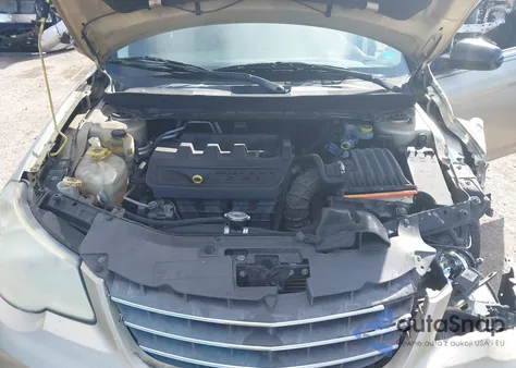 2010 Chrysler Sebring Touring из США, поврежденный, VIN 1C3CC4FB2AN165514